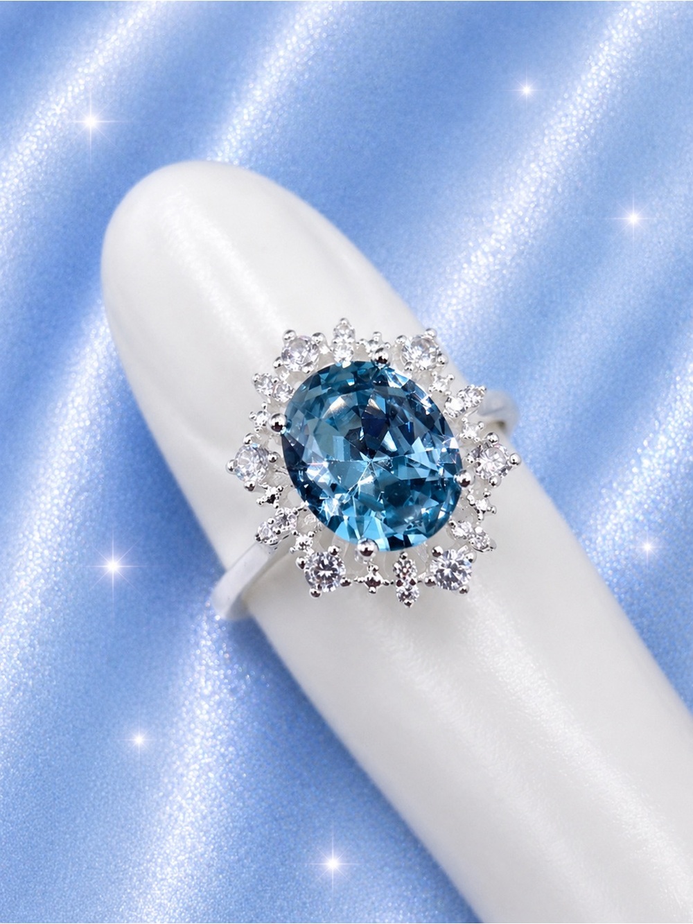 Swarovski Light Sapphire Blue Statement Ring with Clear Crystals Size 8 Silver - Picture 5 of 10